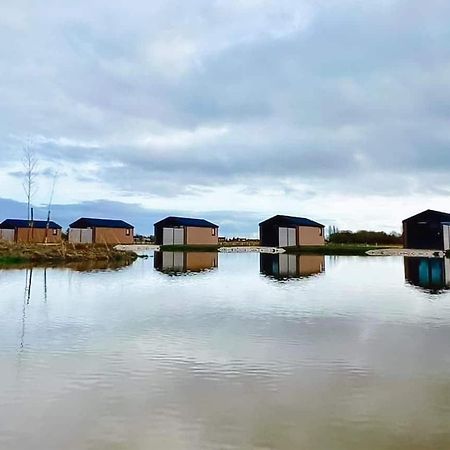 Lakeside Fishing Retreats Old Leake Экстерьер фото