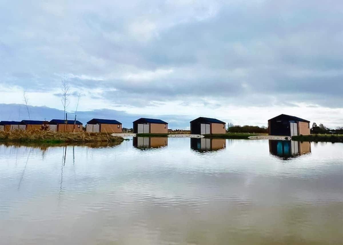 Lakeside Fishing Retreats Old Leake Экстерьер фото